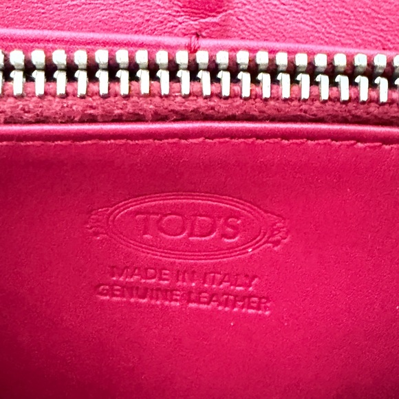 Tod’s Leather Continental Wallet – Burgundy - Picture 3 of 16